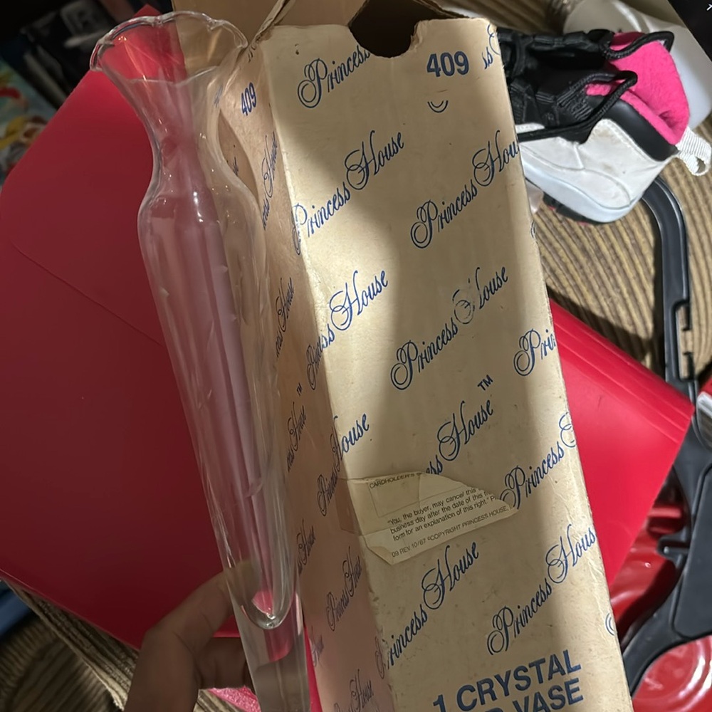 1 bud crystal case